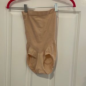 Spanx Higher Power shapewear, size Small, soft nude- like new
